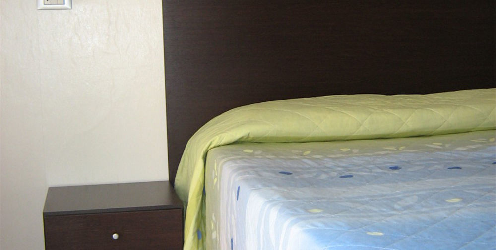 Hotel Trieste Сенигалия Екстериор снимка